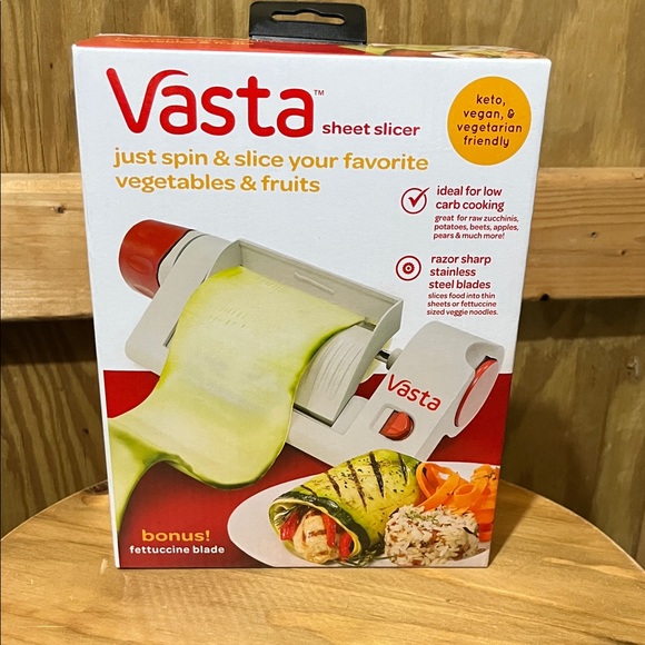 Vegetable and fruit slicer - Picture 1 of 5